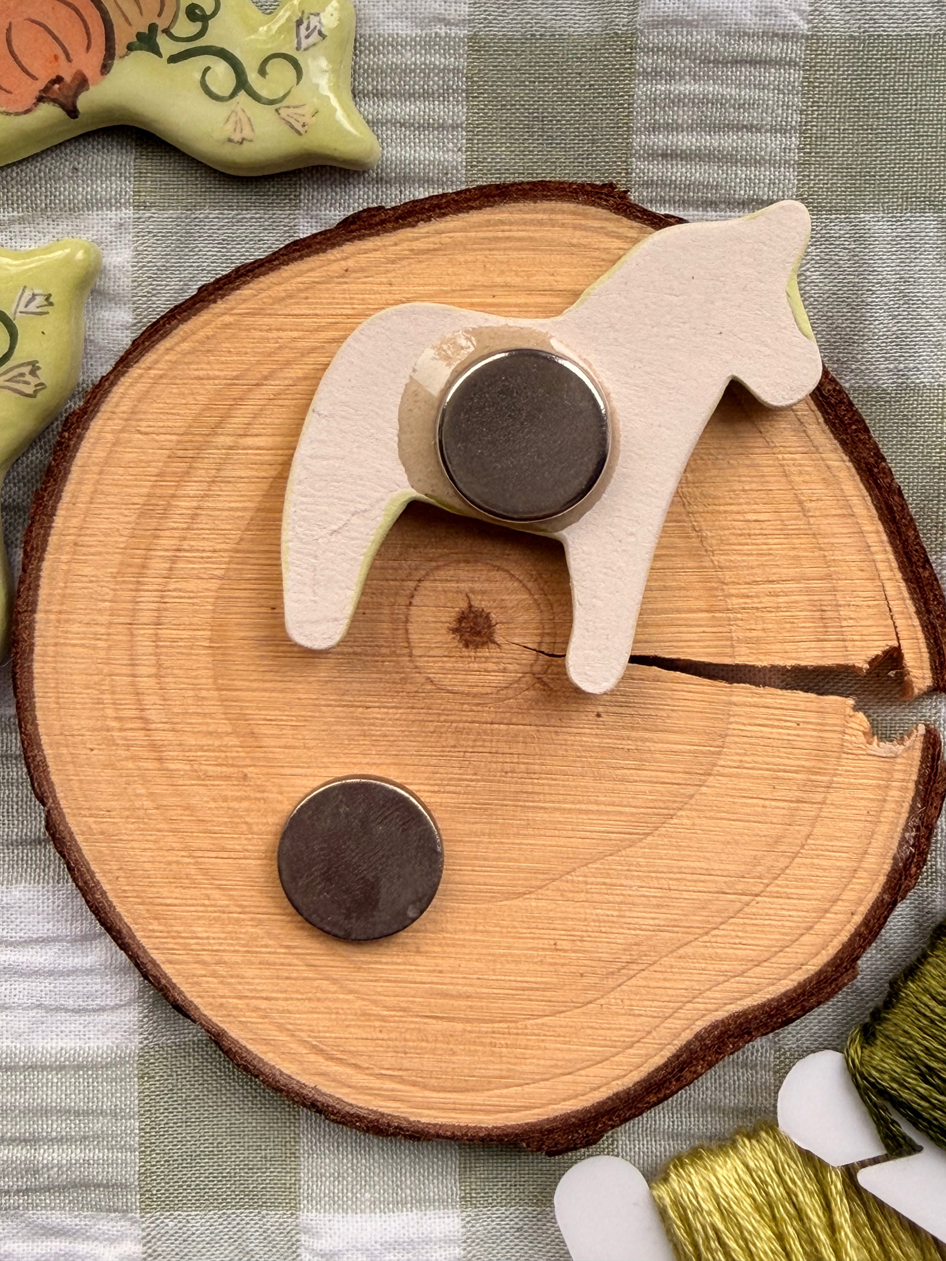 Handmade Ceramic Needle Minder – Autumn Horse