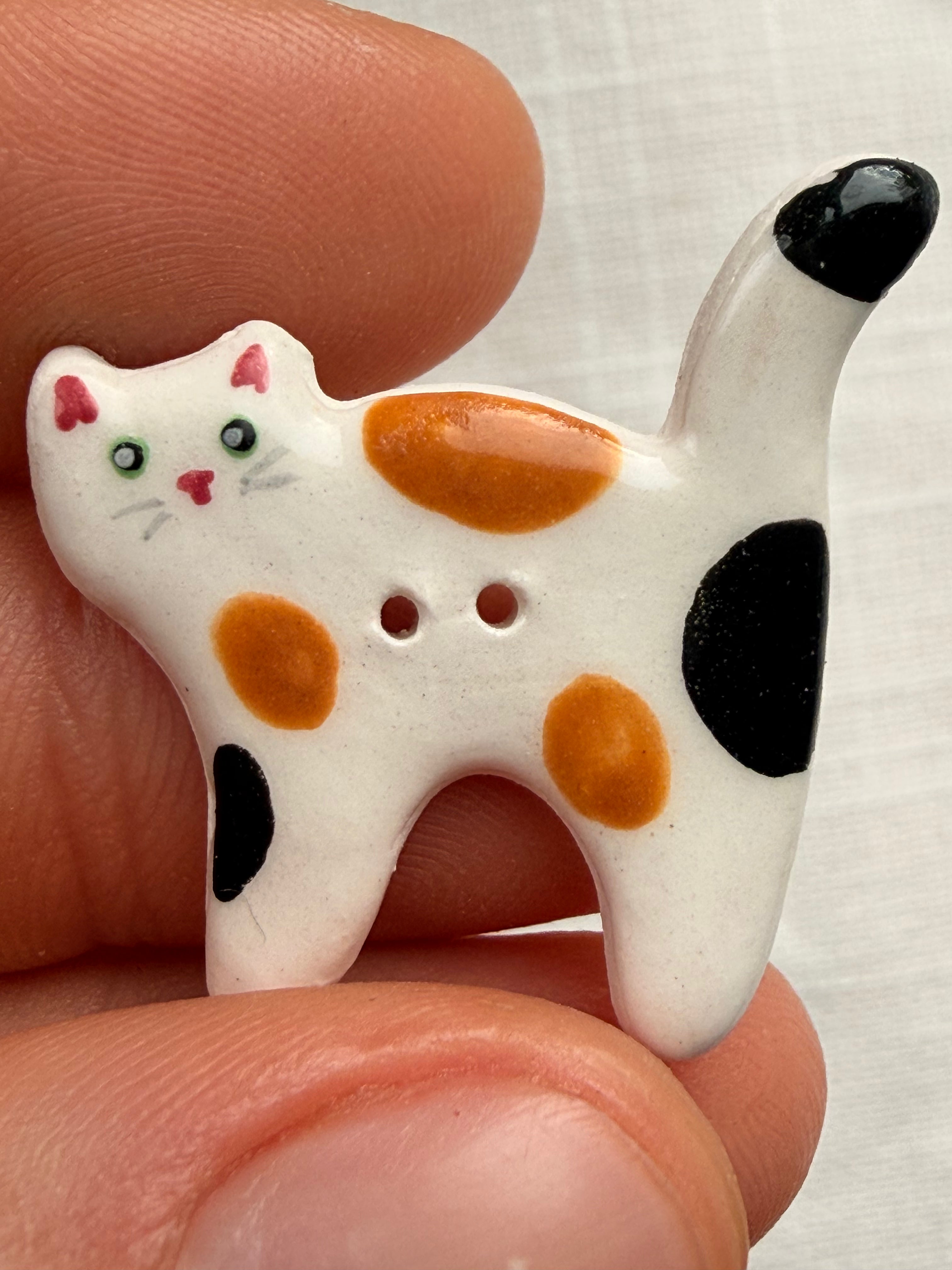 Handmade Ceramic Tricolour Cat Button – Hand-Painted Sewing Embellishment