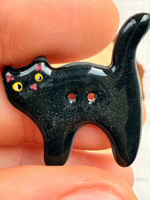 Handmade Ceramic Black Cat Button – Hand-Painted Sewing Embellishment