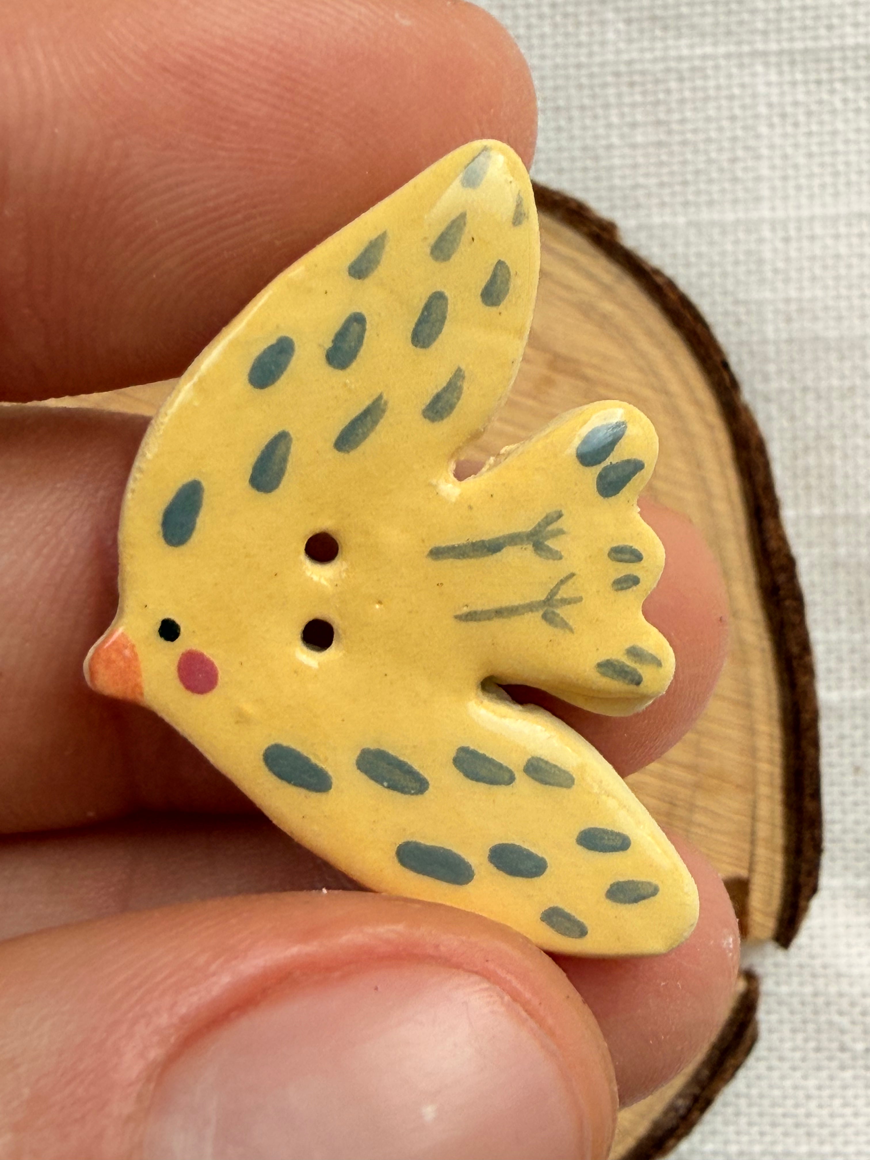Handmade Ceramic Yellow Bird Button – Hand-Painted Sewing Embellishment