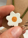 Ceramic Daisy Hair Tie – Handmade Hair Accessory